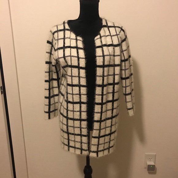 Forever 21 Sweater Cardigan White Black Medium - Picture 2 of 5